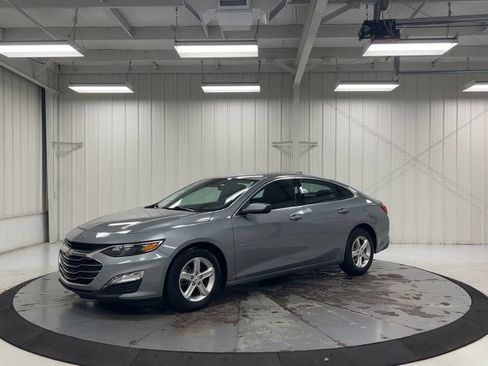 Used 2023 Chevrolet Malibu LT FWD image 4