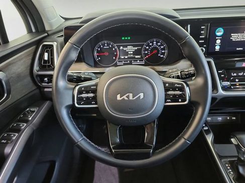 Certified 2022 Kia Sorento X-Line EX AWD/4WD image 9