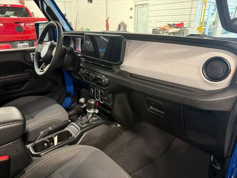 Certified 2025 Jeep Wrangler Unlimited Sport AWD/4WD image 6