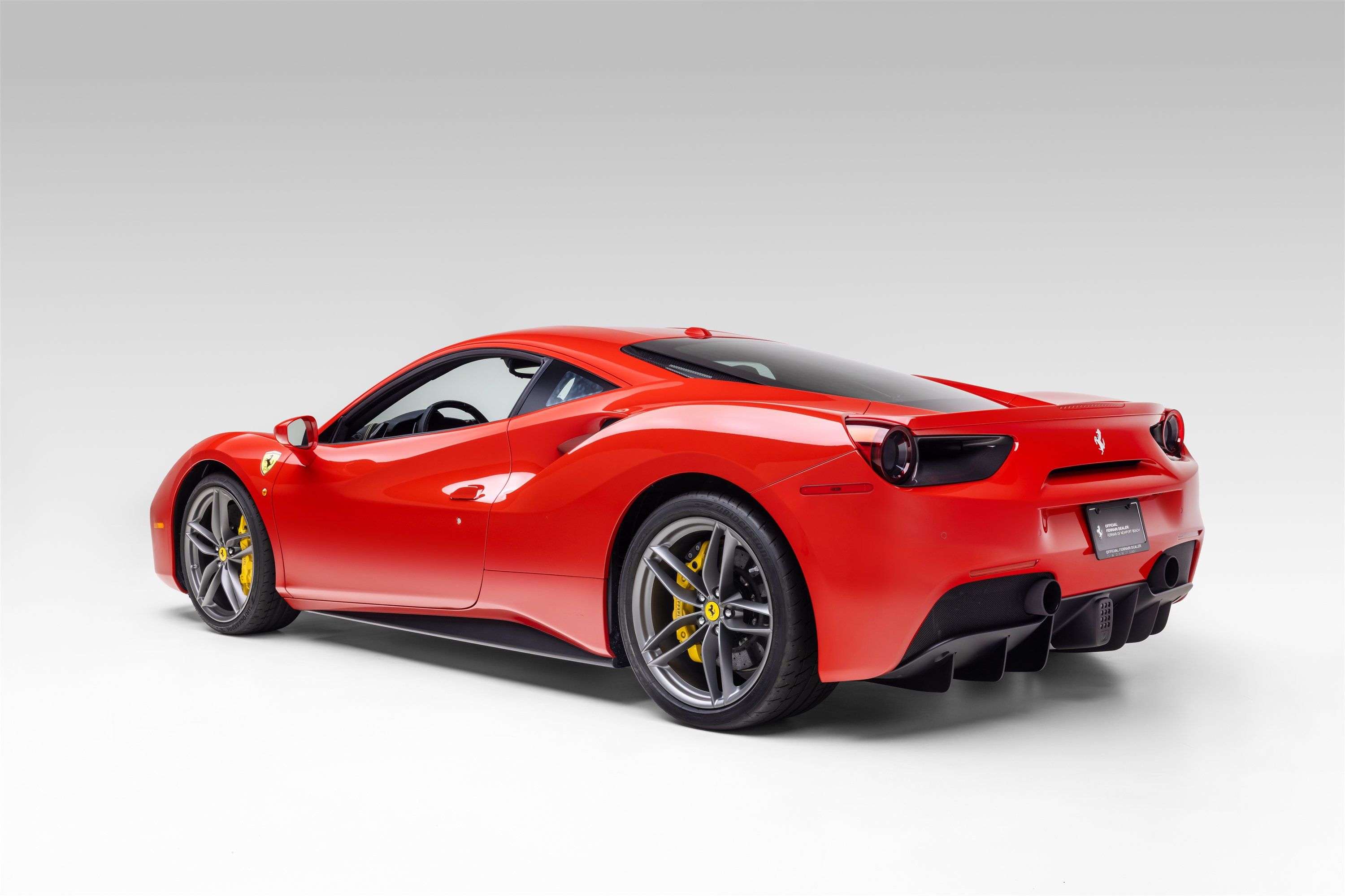 Certified 2018 Ferrari 488 GTB RWD image 7