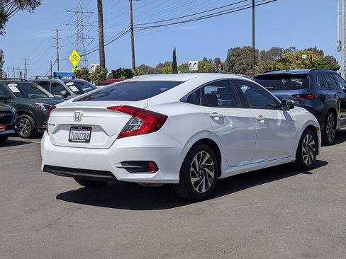 Used 2016 Honda Civic EX image 8