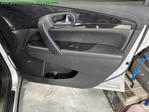Used 2017 Buick Enclave Premium AWD/4WD image 33