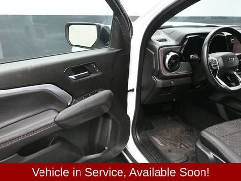 Used 2024 Chevrolet Colorado Z71 w/ Advanced Trailering Package AWD/4WD image 22