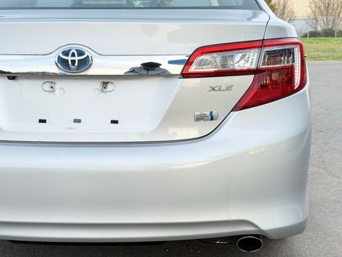 Used 2013 Toyota Camry XLE w/ Convenience Pkg image 9