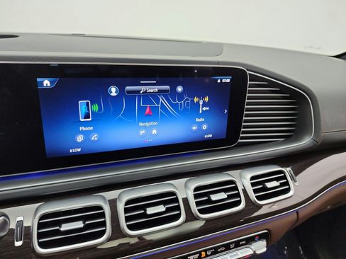Certified 2026 Mercedes-Benz GLS 450 4MATIC image 10