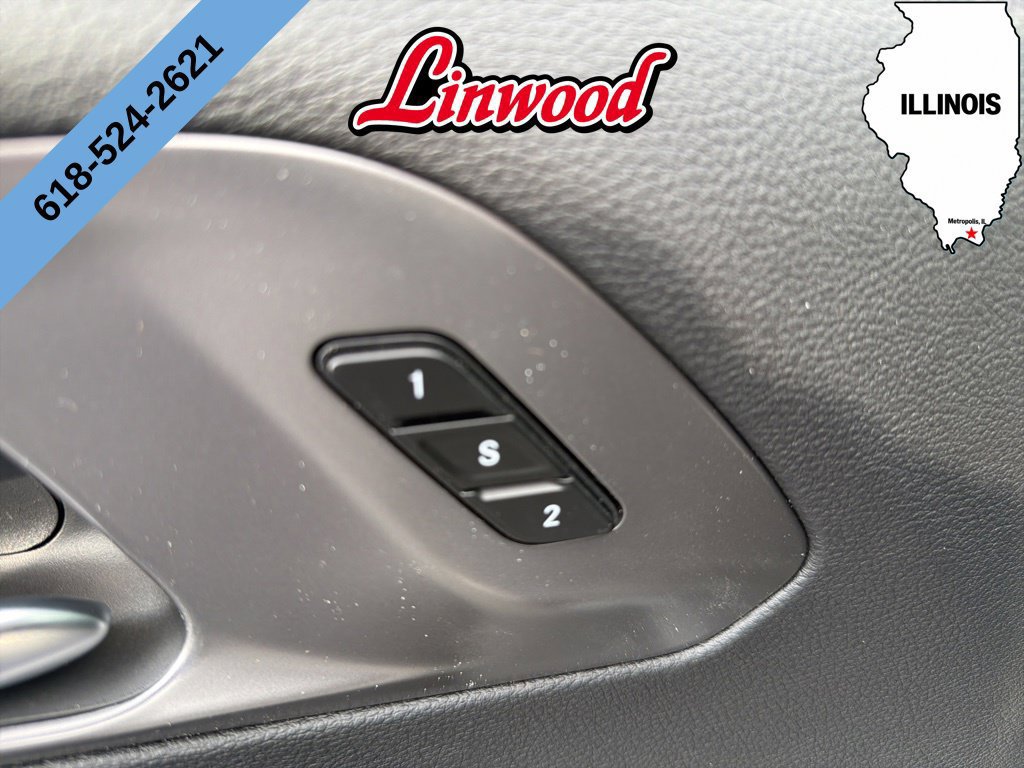 New 2026 Chrysler Pacifica Select FWD image 17