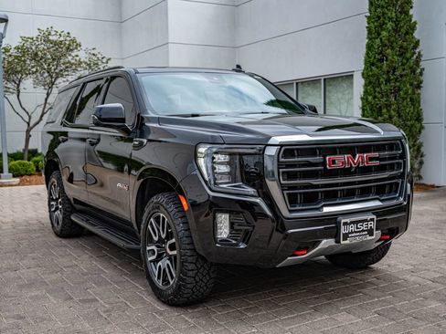 Used 2024 GMC Yukon AT4 w/ Technology Package AWD/4WD image 3