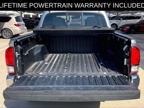 Used 2020 Toyota Tacoma SR5 w/ SR5 Appearance Package (SM) image 30