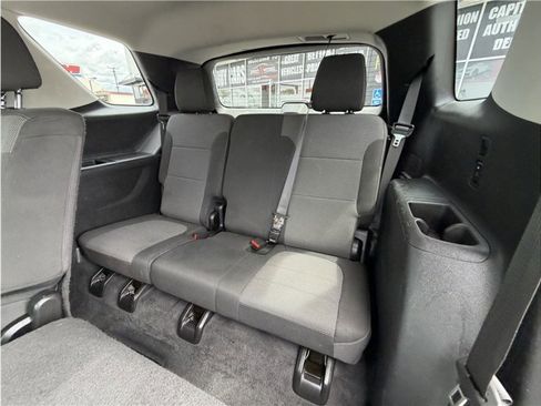 Used 2020 Chevrolet Traverse LS FWD image 23