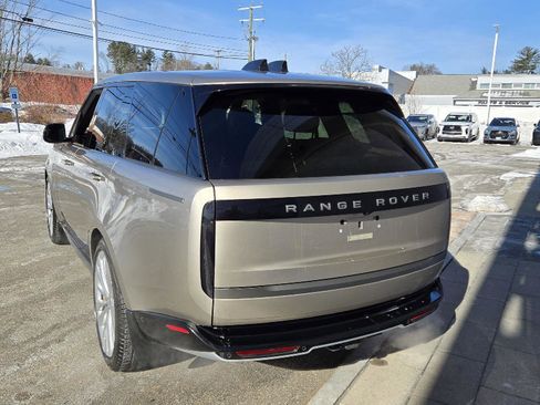 Used 2024 Land Rover Range Rover SE image 18