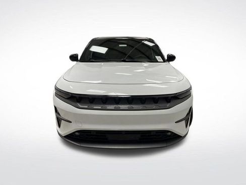 Used 2024 Jeep Wagoneer Launch Edition image 12