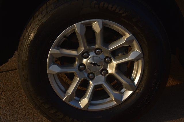Used 2024 Chevrolet Silverado 1500 RST AWD/4WD image 10