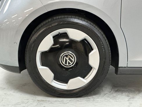 New 2025 Volkswagen ID. Buzz Pro S RWD image 25