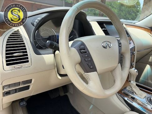 Used 2014 INFINITI QX80 4WD w/ Theater Package image 24