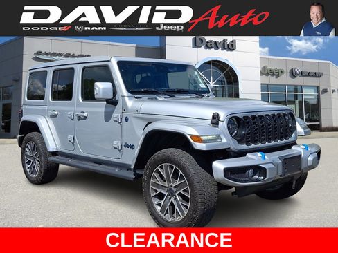 Used 2024 Jeep Wrangler High Altitude AWD/4WD image 1