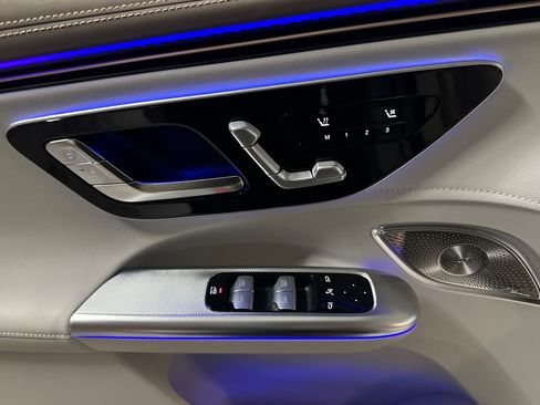 New 2026 Mercedes-Benz EQE 320+ SUV image 10