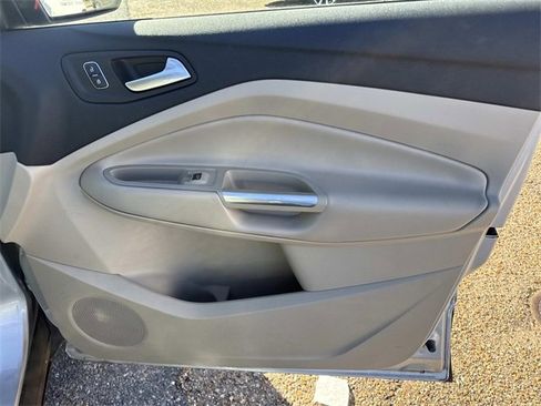 Used 2017 Ford Escape Titanium image 17