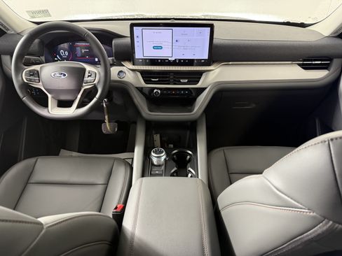 New 2026 Ford Explorer Active w/ Active Comfort Package RWD image 10