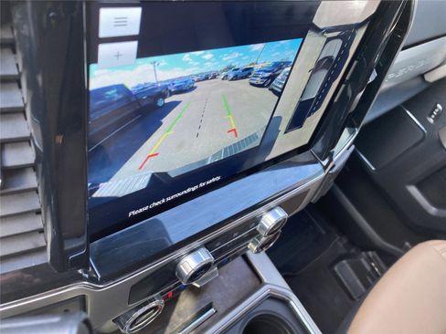 Used 2022 Ford F250 Lariat w/ Lariat Value Package image 12