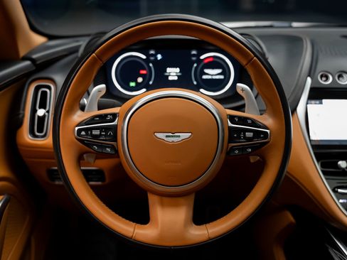 Used 2023 Aston Martin DBX AWD/4WD image 42