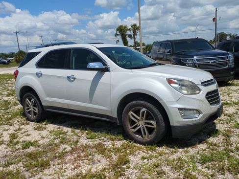 Used 2017 Chevrolet Equinox Premier w/ Enhanced Convenience Package FWD image 2