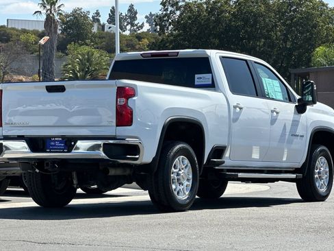 Used 2025 Chevrolet Silverado 2500 LT AWD/4WD image 3