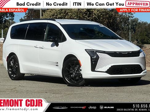 New 2027 Chrysler Pacifica Select FWD image 1