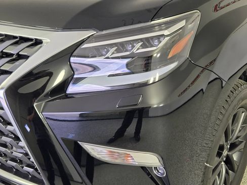 Used 2023 Lexus GX 460 Premium w/ Premium Package AWD/4WD image 10