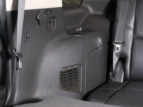 Used 2007 Cadillac Escalade AWD w/ Information Package image 66