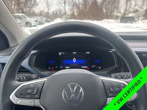 Used 2023 Volkswagen Taos SE w/ Panoramic Sunroof Package image 14