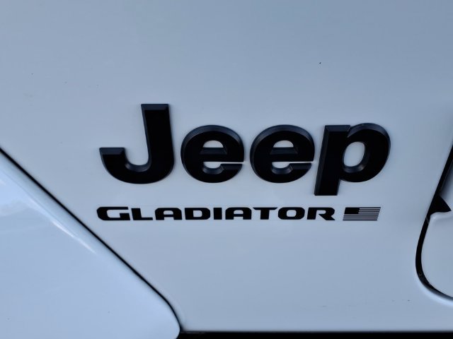 Certified 2025 Jeep Gladiator Sport w/ Premium Package AWD/4WD image 14