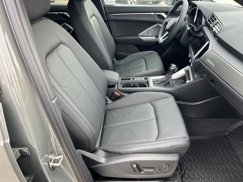 New 2025 Audi Q3 2.0T Premium image 9