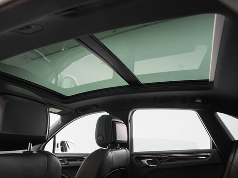 Certified 2025 Porsche Macan S image 49