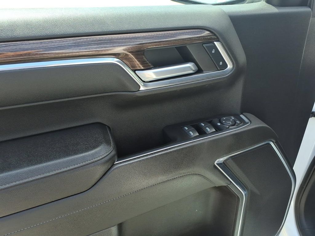 Certified 2023 Chevrolet Silverado 1500 RST AWD/4WD image 11
