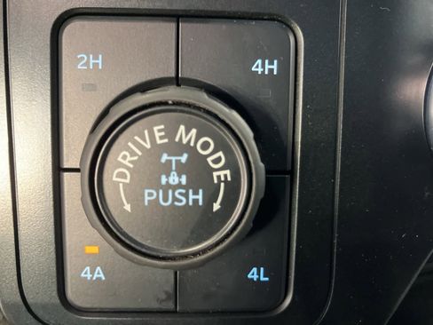 Used 2023 Ford F150 Lariat w/ Equipment Group 502A High image 26