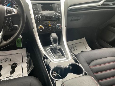 Used 2015 Ford Fusion SE w/ Equipment Group 201A AWD/4WD image 15