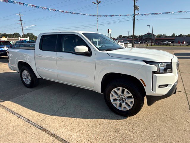 Used 2023 Nissan Frontier SV AWD/4WD image 6