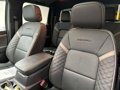 Used 2024 GMC Canyon Denali AWD/4WD image 14