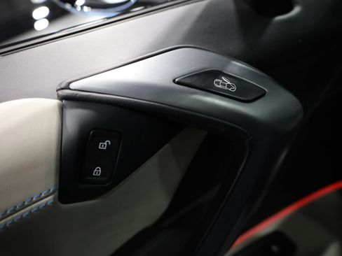 Used 2015 BMW i8 image 16