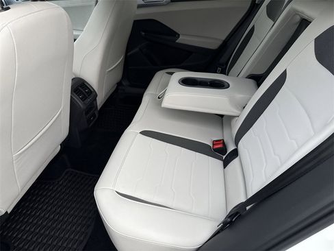 New 2025 Volkswagen Taos SE image 28