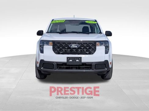Used 2025 Ford Maverick XLT image 3