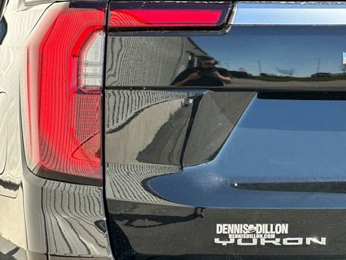New 2026 GMC Yukon Denali w/ Denali Reserve Package AWD/4WD image 7