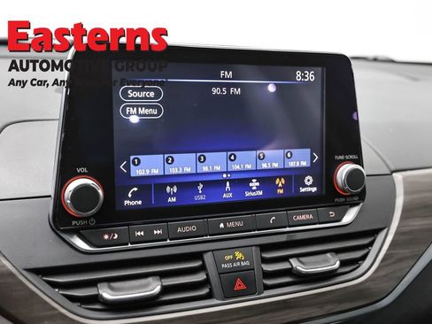 Used 2025 Nissan Altima 2.5 SV FWD image 19