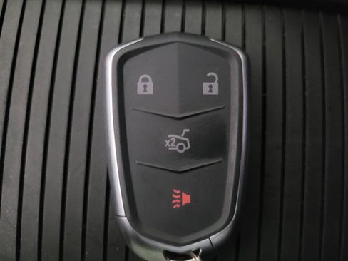 Used 2020 Buick Encore Preferred w/ Safety Package FWD image 32