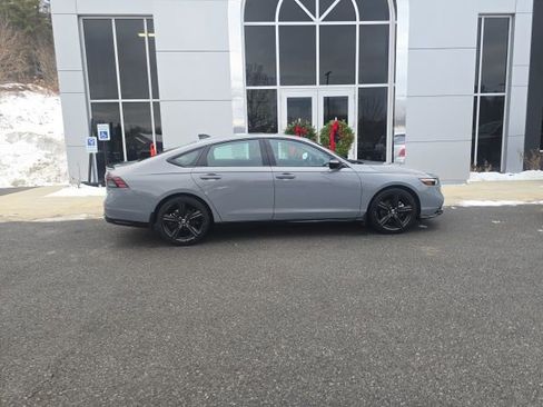 Used 2023 Honda Accord Sport image 7