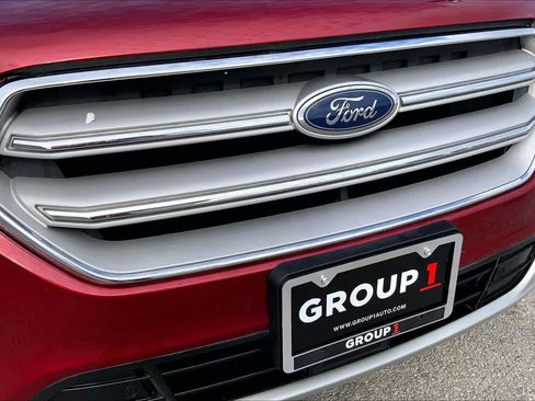 Used 2019 Ford Escape Titanium image 28