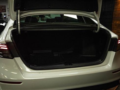 Used 2024 Honda Accord Sport image 7