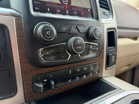 Used 2018 RAM 3500 Laramie AWD/4WD image 14