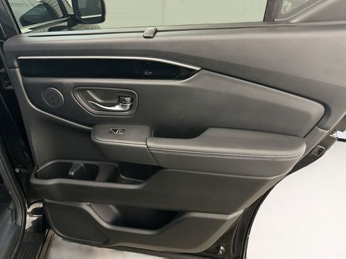 Used 2025 Honda Pilot Touring image 34