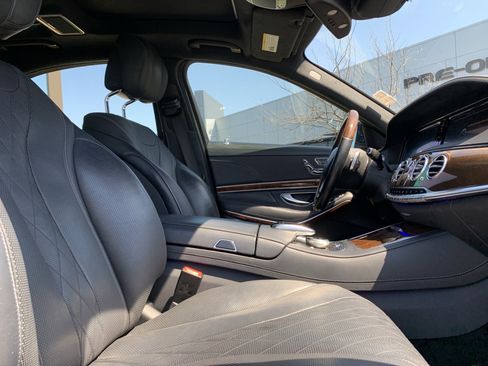 Used 2016 Mercedes-Benz S 550 Sedan image 35